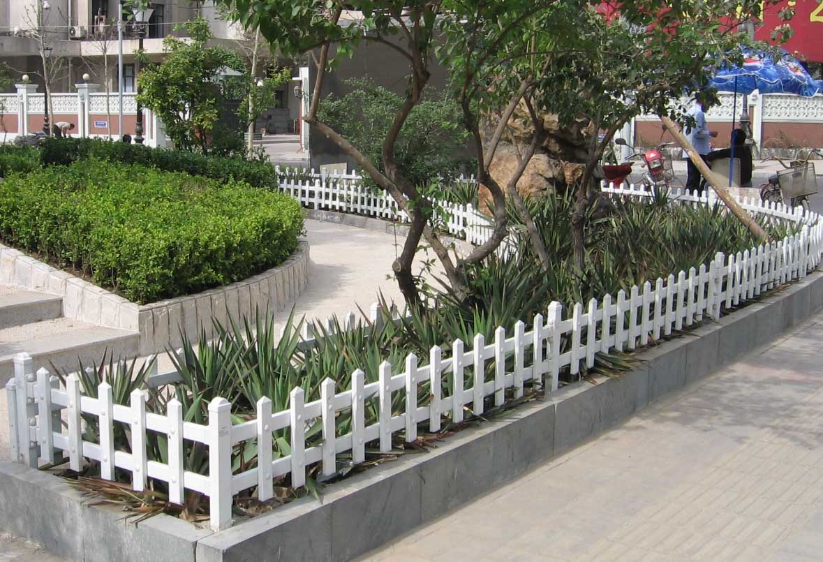 四川草坪護欄